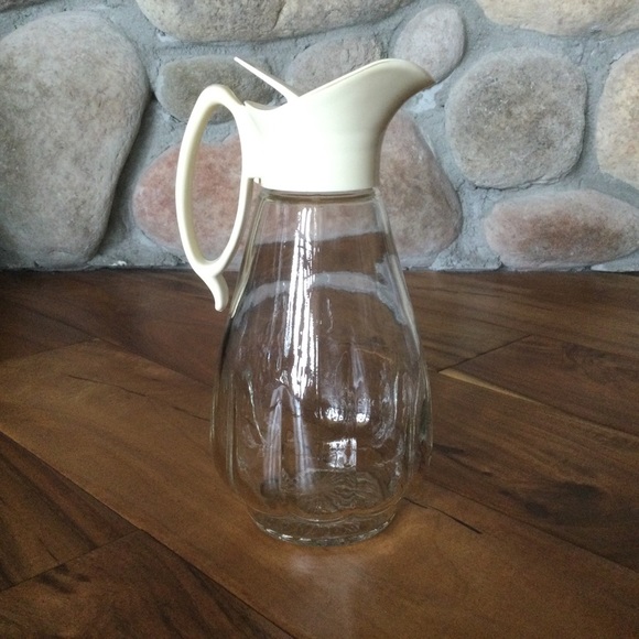 Vintage Log Cabin Syrup Dispenser - Picture 2 of 5